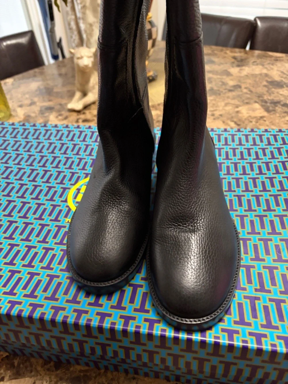 Tory Burch classic knee